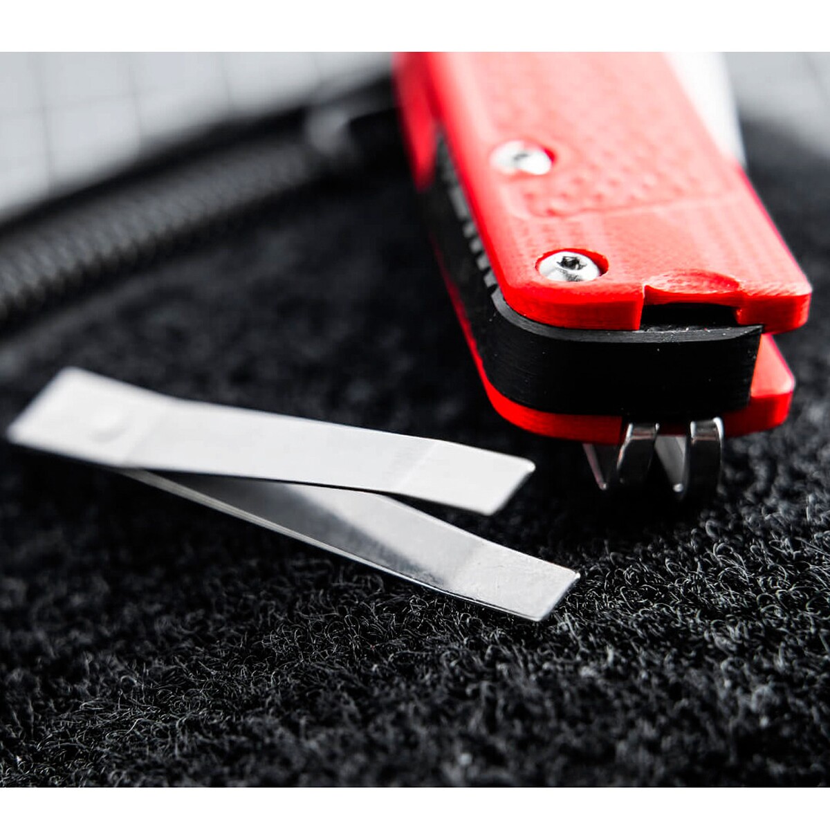 Klappmesser Fire Ant Red